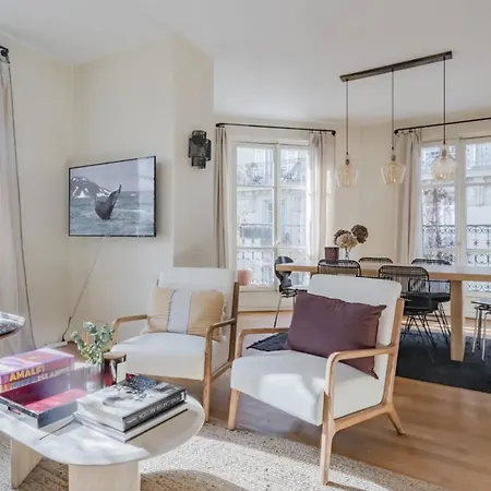 Parisien Baigne De Soleil Apartment